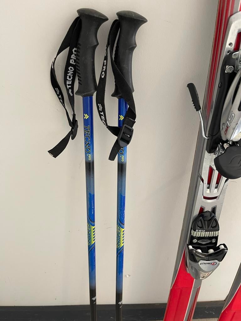 Herenski's Tecno Pro met bindingen en skistokken, 160 tot 180 cm, Gebruikt, Skiën, Ski's