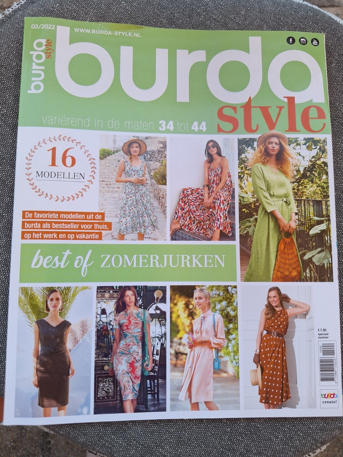 Burda Style Best of Zomerjurken Patroonblad 02/2022, Ophalen of Verzenden, Zo goed als nieuw, Vrouw, Burda