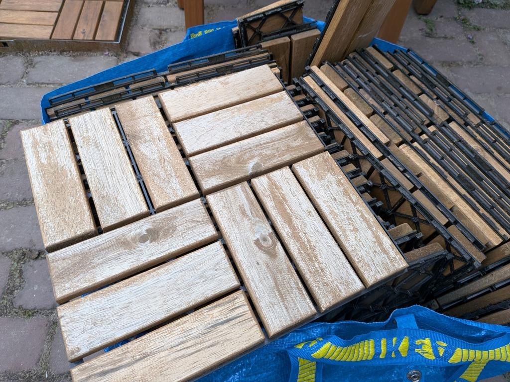 IKEA Runnen houten vlondertegels – 30x30 cm – 52 stuks (43 h, Ophalen, Hout