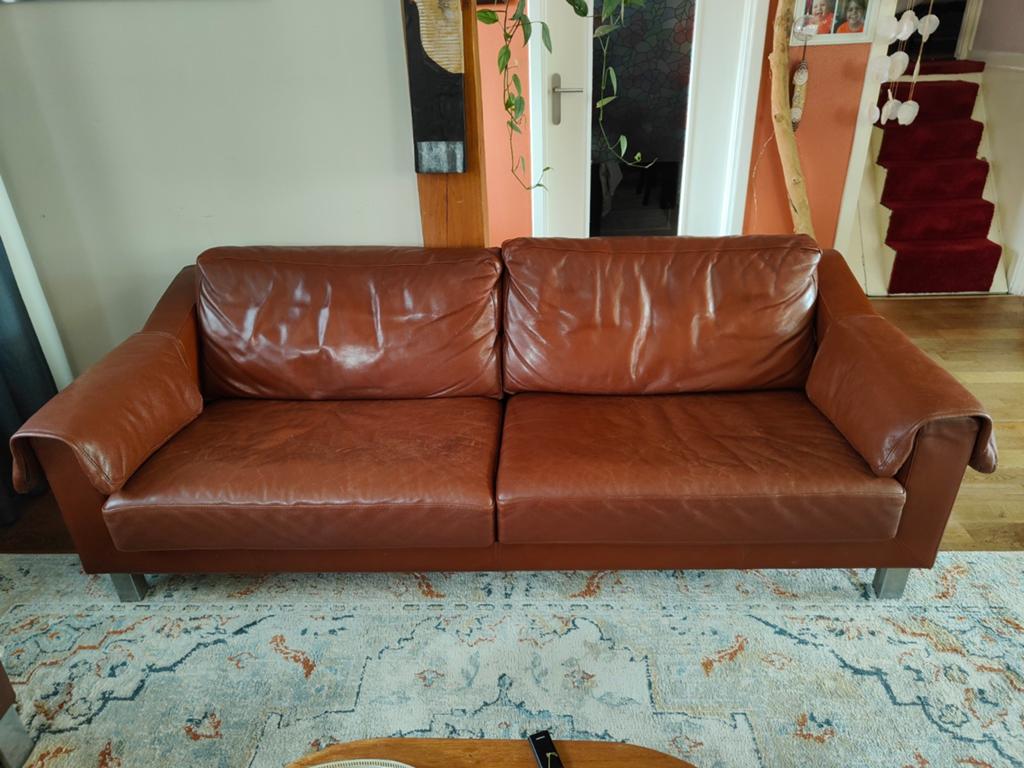 Comfortabele bruine leren bank - 2-zits, Gebruikt, Verzenden, Tweepersoons, Rechte bank