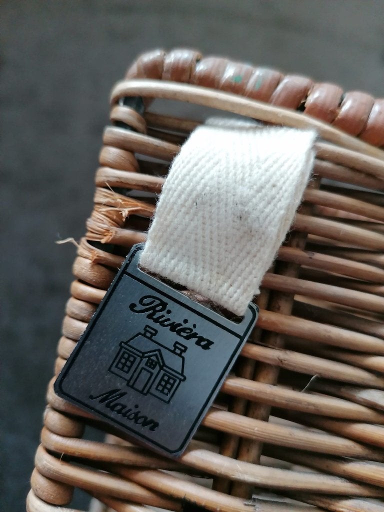 Riviera Maison Krantenbak 'Bureau' - Rotan, Huis en Inrichting, Ophalen, Natuurlijk materiaal, Zo goed als nieuw, Met handvat