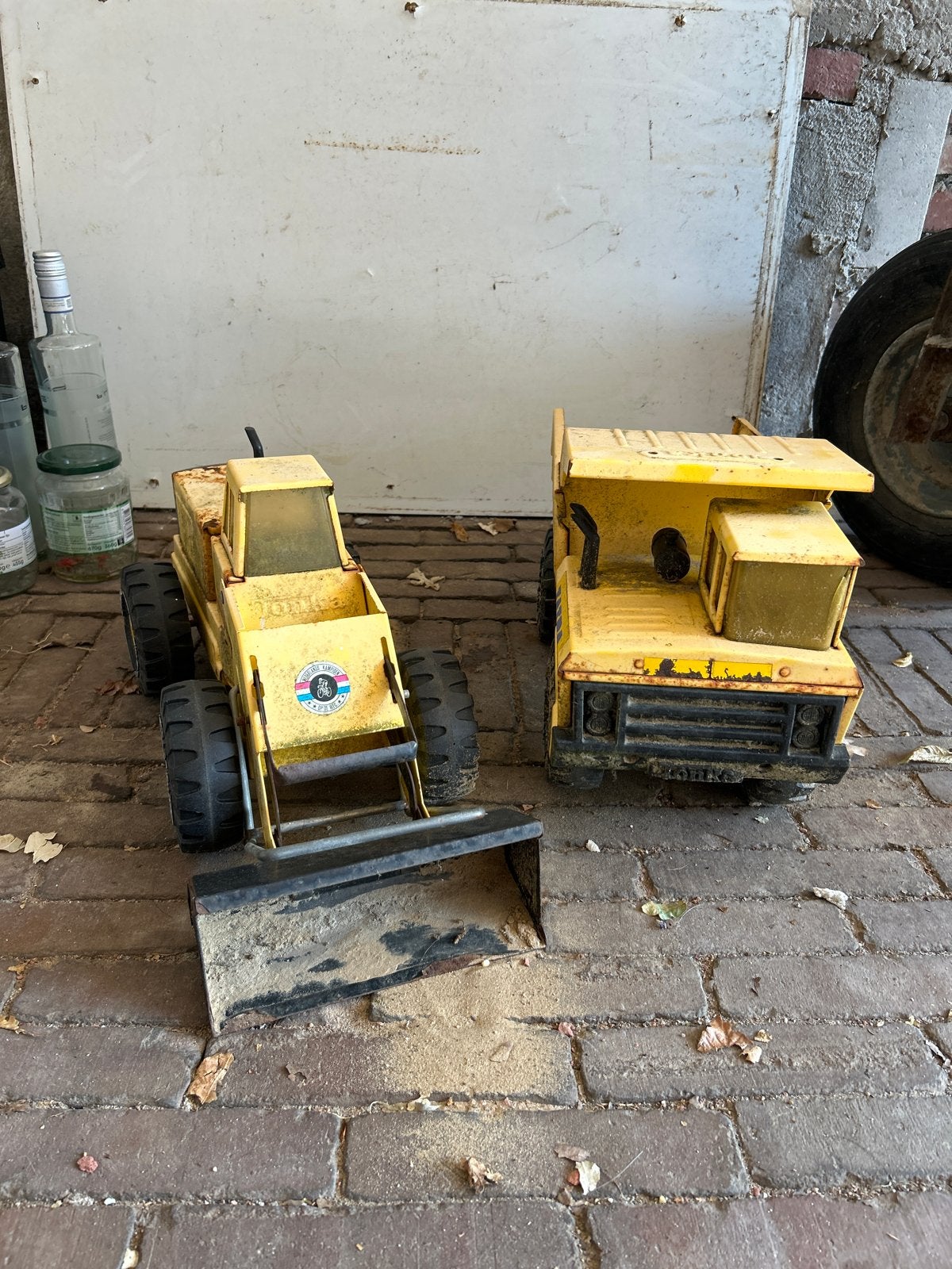 Tonka Speelgoed Voertuigen: Bulldozer & Kiepwagen, Ophalen, Gebruikt