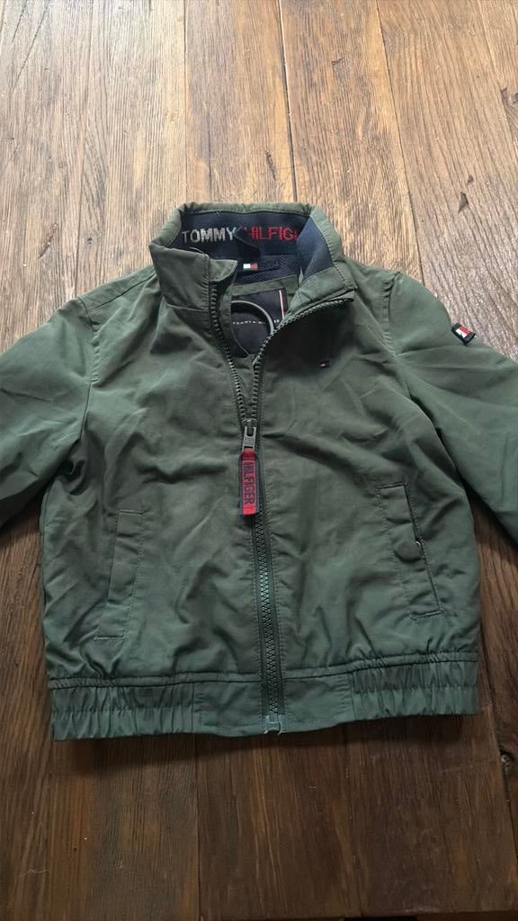 Tommy hilfiger zomerjas  maat 92, Kinderen en Baby's, Kinderkleding | Maat 92, Ophalen of Verzenden, Zo goed als nieuw, Jongen