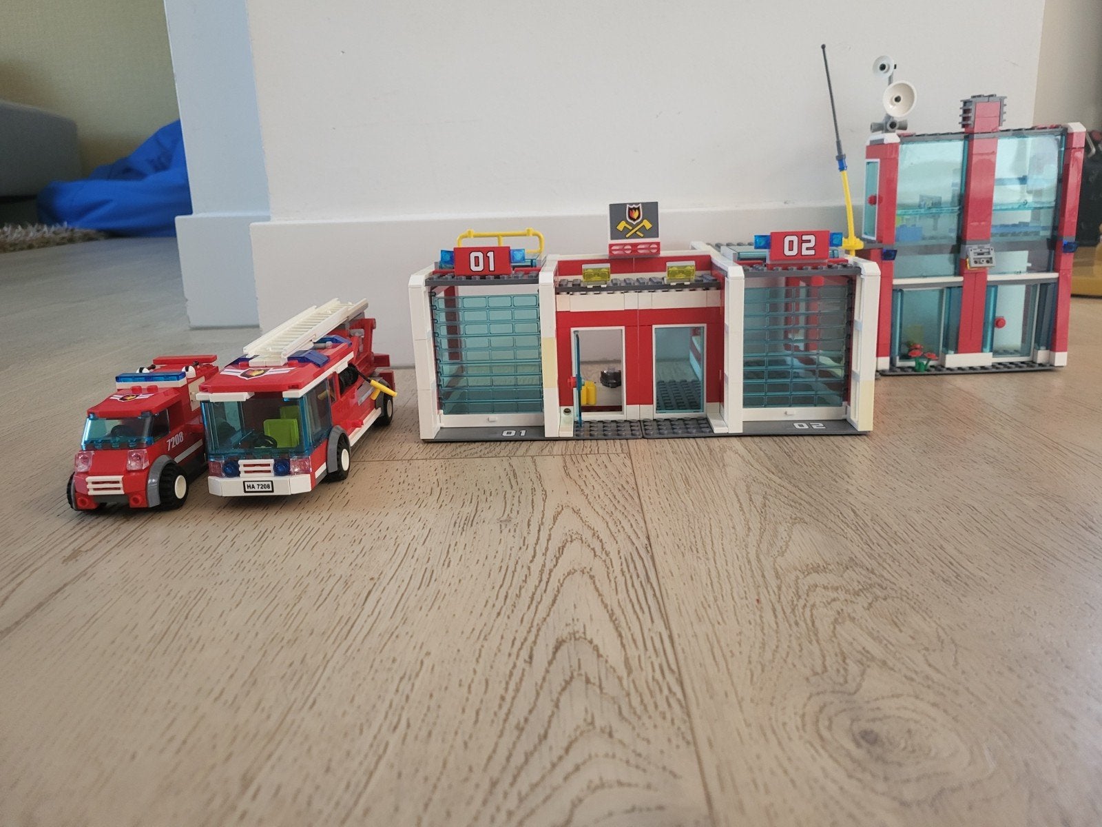 Lego City Brandweerstation 7208 compleet met doos en boekjes, Kinderen en Baby's, Ophalen of Verzenden