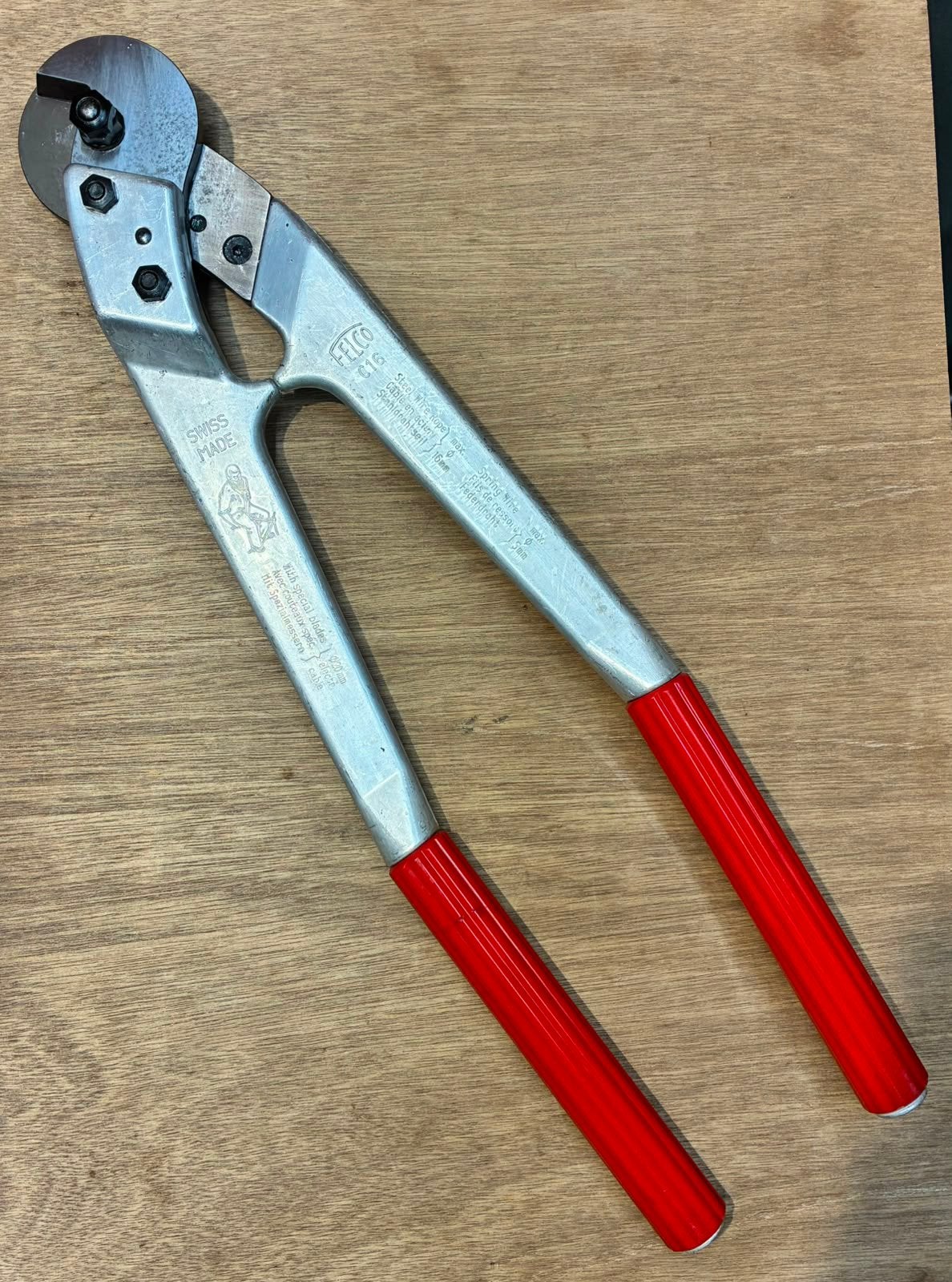 Felco C16 schaar voor kabel en draad., Doe-het-zelf en Verbouw, Gereedschap | Handgereedschap, Ophalen of Verzenden, Gebruikt