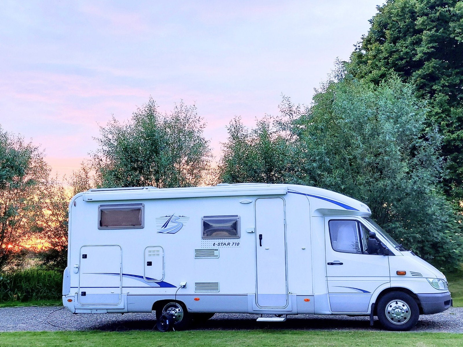Mercedes Bürstner T-Star 710 van 2004, Caravans en Kamperen, Chemisch toilet, Ringverwarming, Tot en met 3, Particulier