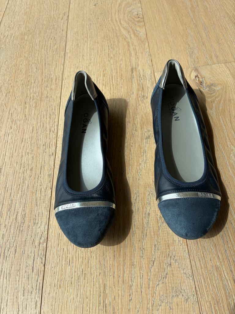 Hogan ballerina's maat 38 , donkerblauw., Kleding | Dames, Schoenen, Blauw, Zo goed als nieuw, Ballerina's, Ophalen of Verzenden