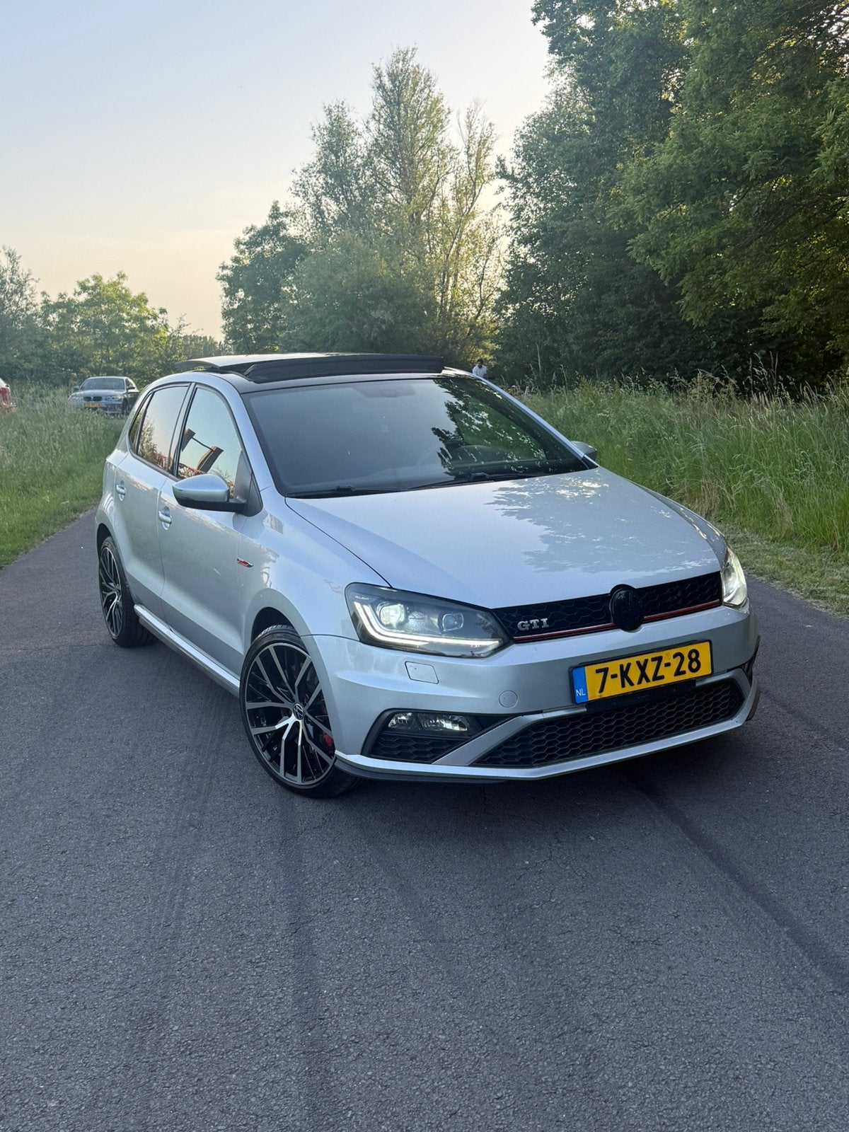 Volkswagen Polo GTI DSG | Pano | Facelift | CarPlay | LED |, Stof, 1169 kg, Zwart, 4 cilinders