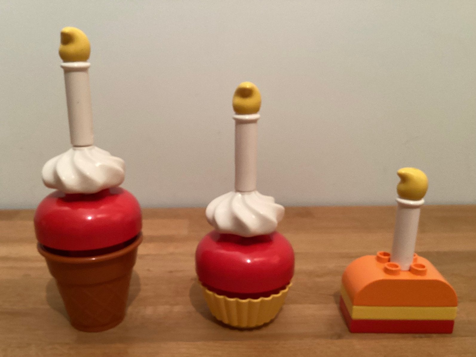 Set van 3 Duplo verjaardagstaartjes, Ophalen of Verzenden, Zo goed als nieuw, Duplo