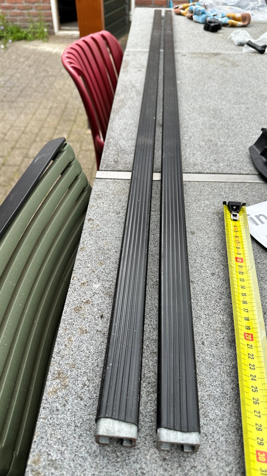 Thule Squarebar 163cm  breed - aangepast voor smalle auto's, Ophalen of Verzenden, Gebruikt