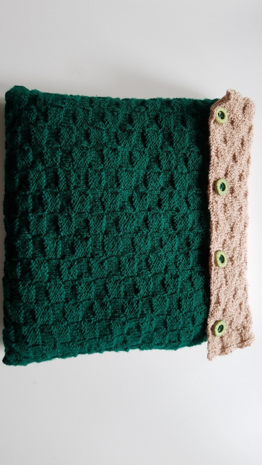 Gebreid Sierkussen Groen Beige creme 40x35cm, Huis en Inrichting, Woonaccessoires | Kussens, Beige, Vierkant, Ophalen of Verzenden