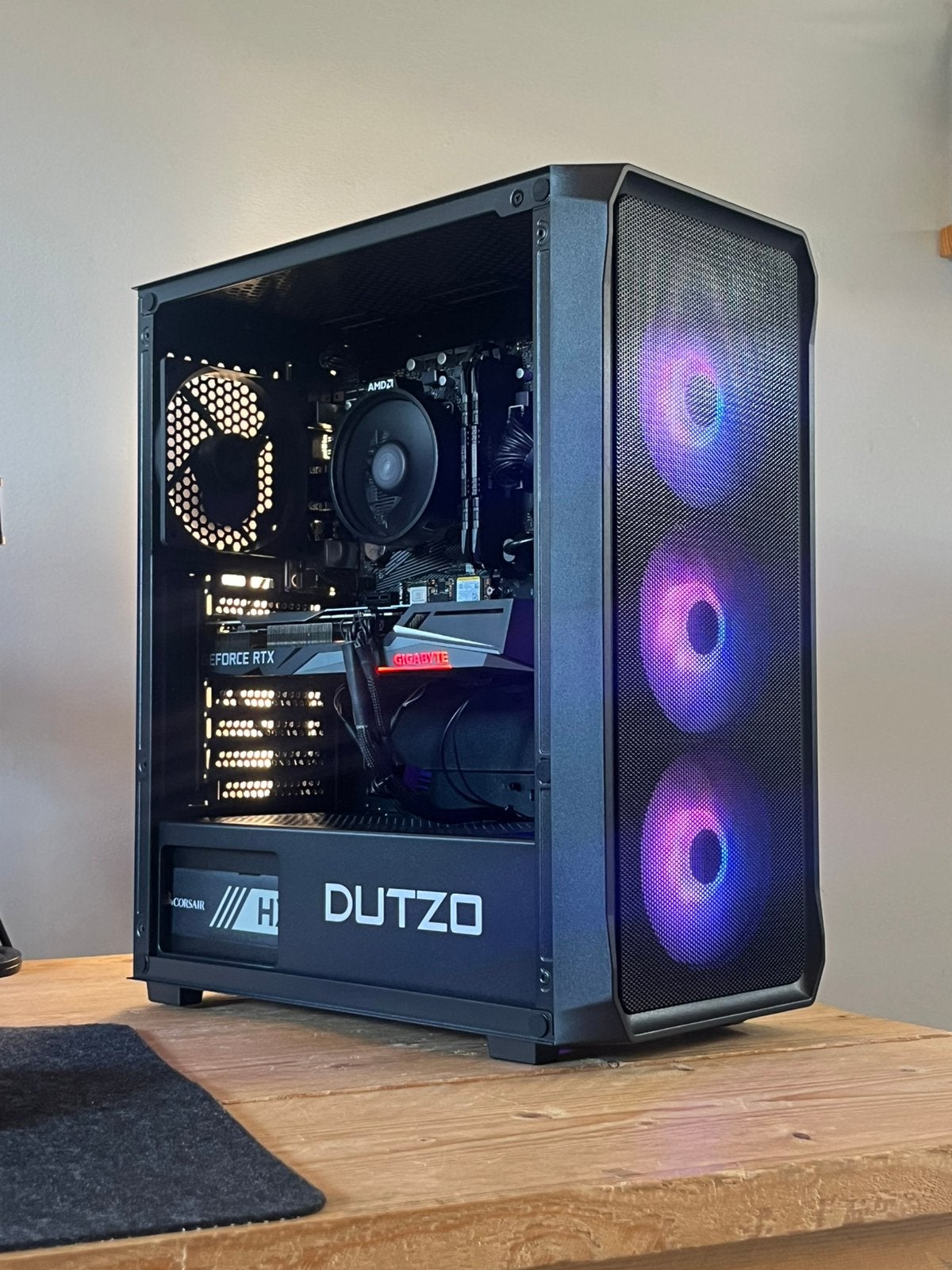 Foto 4 van Gaming PC | RTX 3060 TI | R7 3800X | 16GB | M.2 SSD
