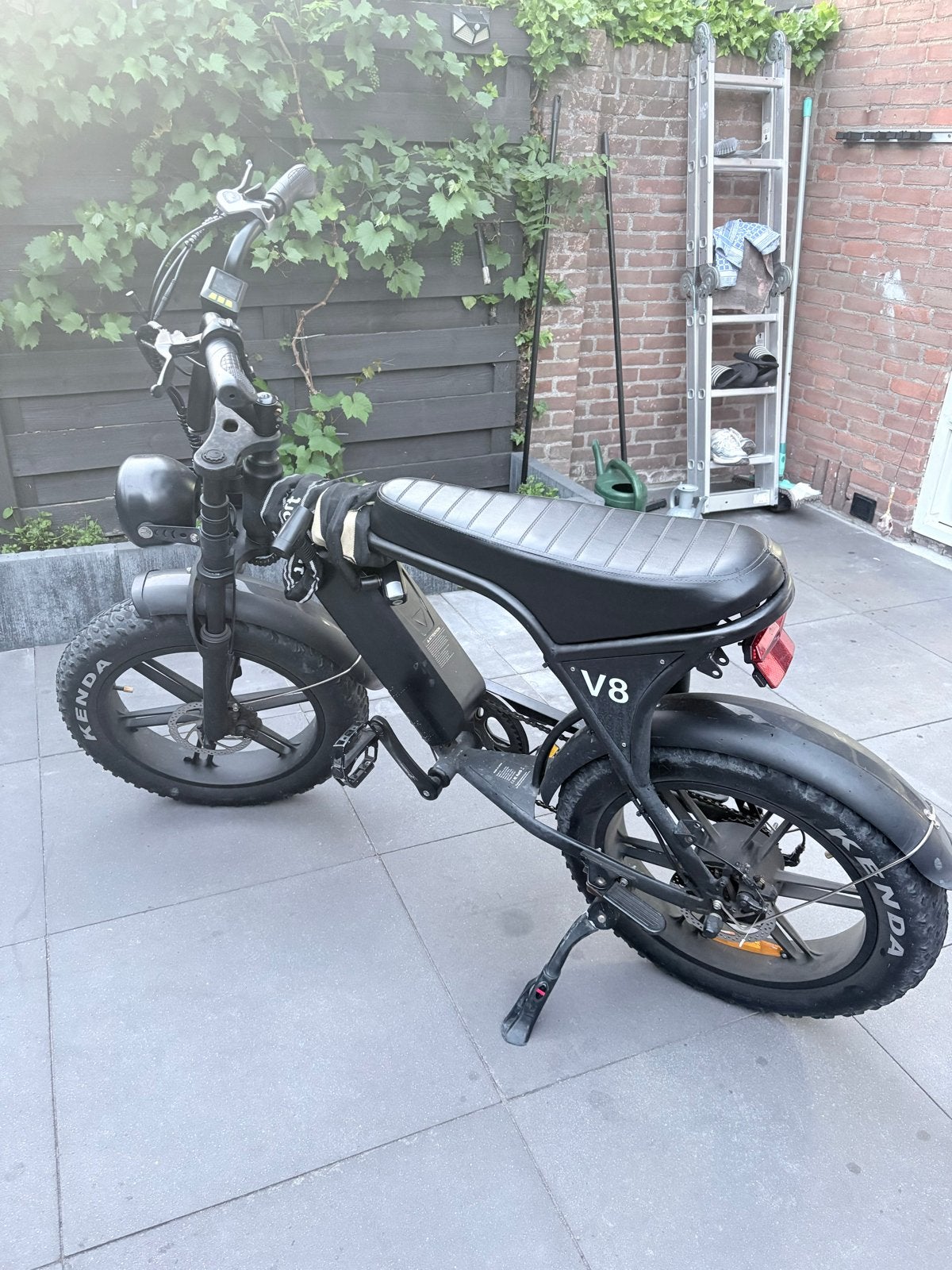 V8 Fatbike inclusief lader, accu, sleutels en alarm, 59 cm of meer, Ophalen, Gebruikt, Overige merken