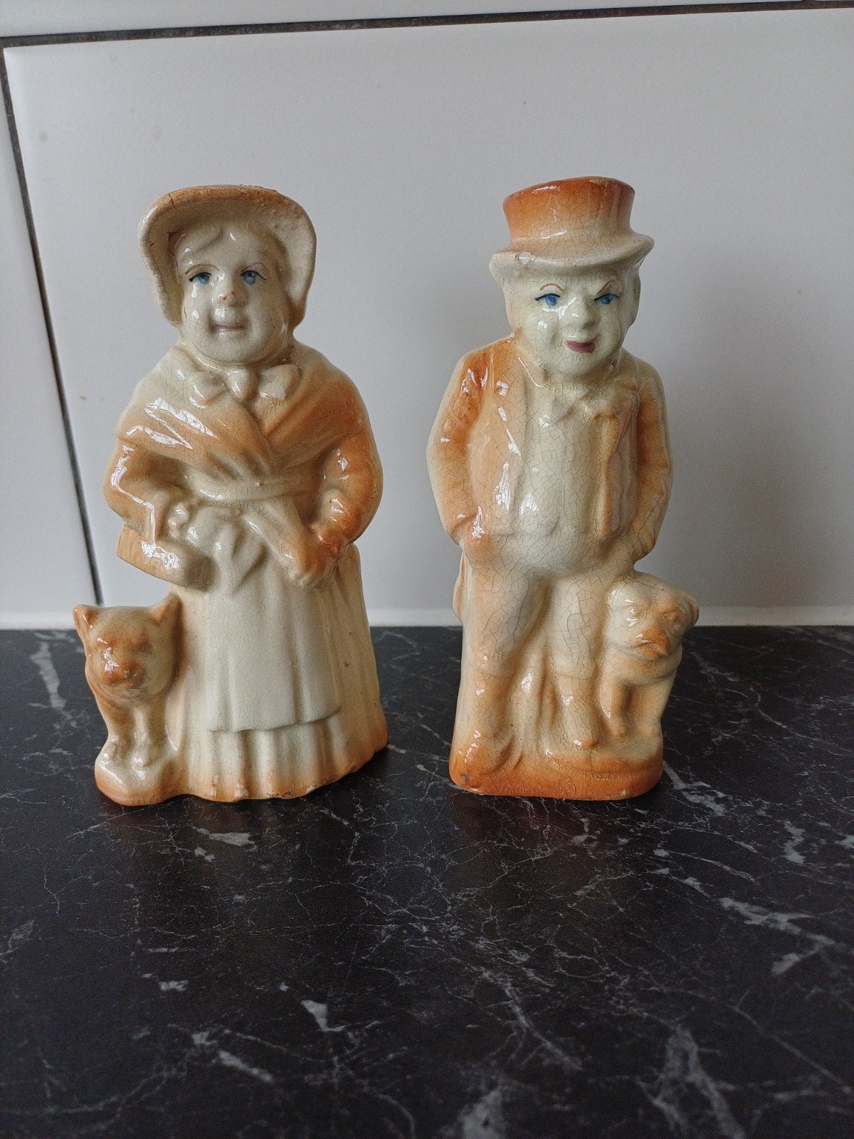 Vintage beeldjes: Man en vrouw met dieren, Ophalen of Verzenden