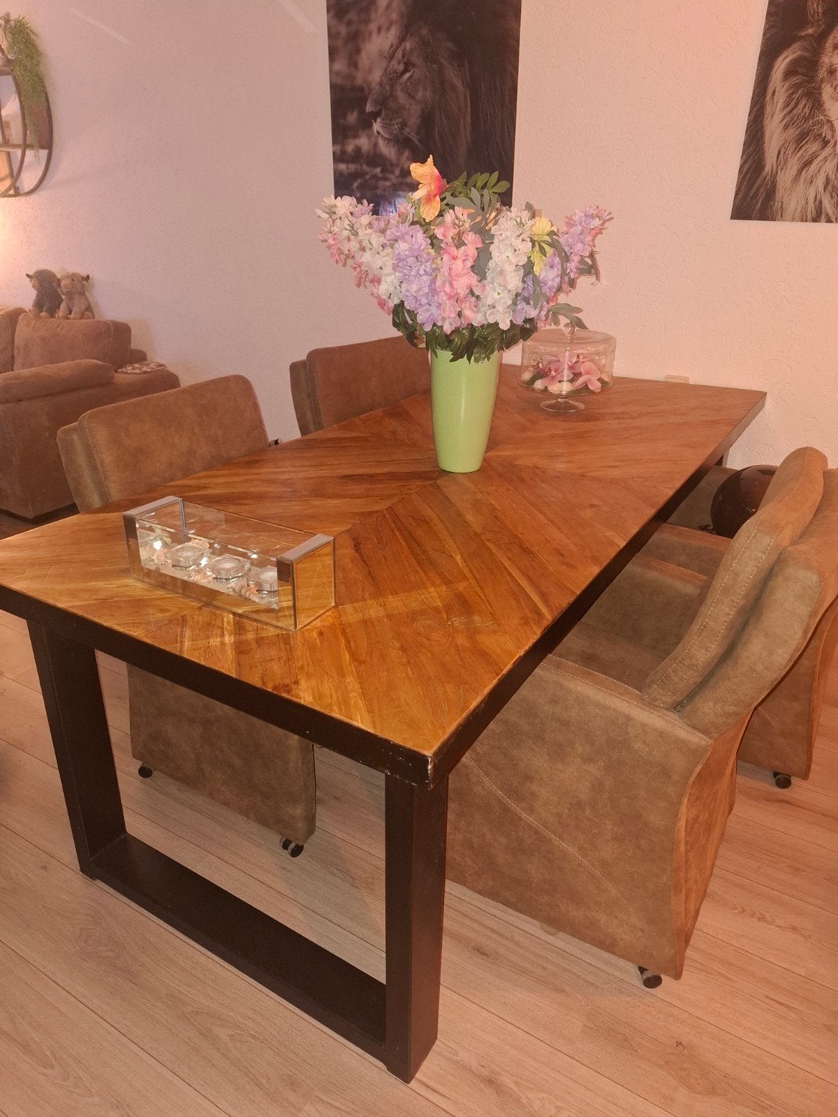 Robuuste eettafel met metalen onderstel en houten blad, 200 cm of meer, 50 tot 100 cm, Zo goed als nieuw, Vijf personen of meer