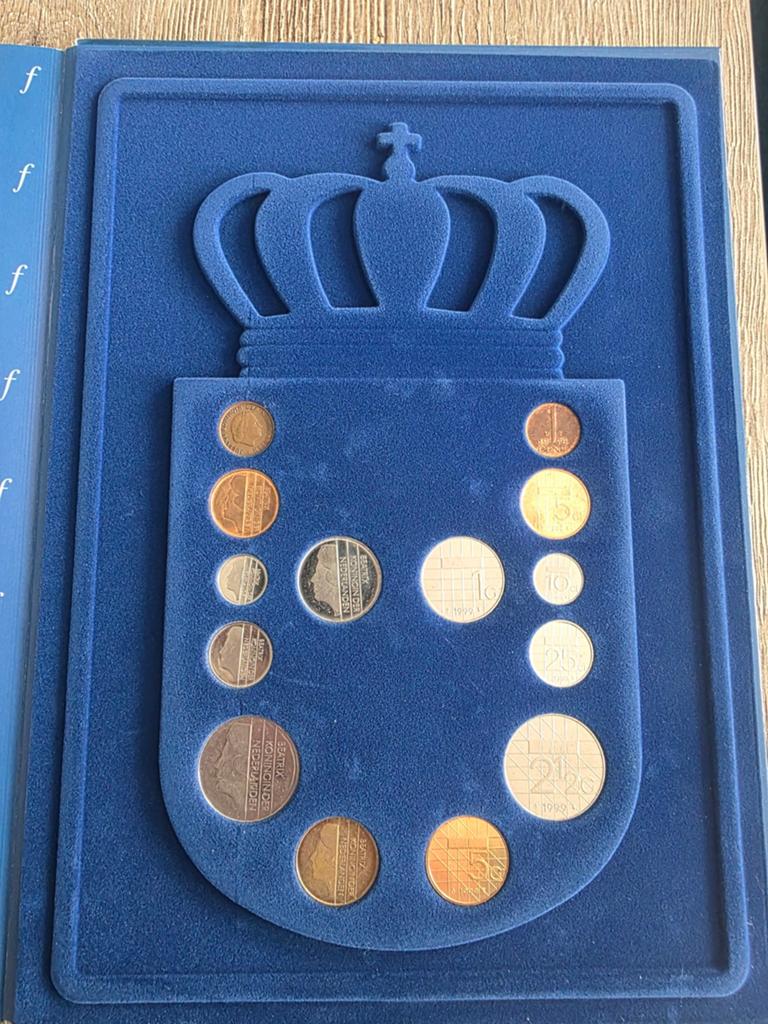 De laatse gulden boek met guldens, Ophalen of Verzenden