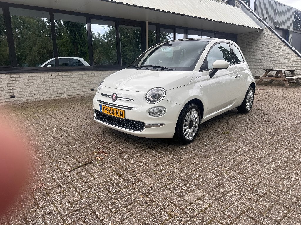 Fiat 500 1.0 Hybrid dolcevita  panoramadak, 40 €/maand, Euro 6, 4 stoelen, Leder en Stof