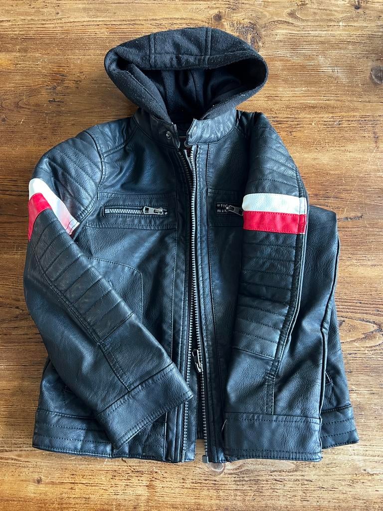 Stoere jas maat 128, Ophalen of Verzenden, Zo goed als nieuw, Jongen, Jas