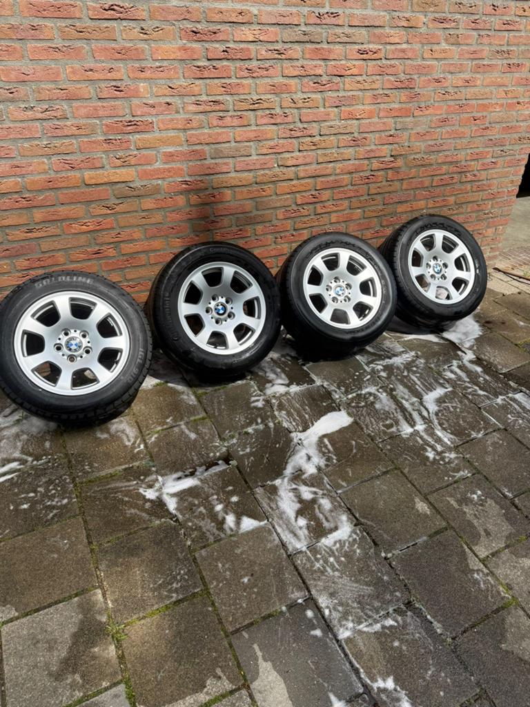 BmwE60 velgen 16 inch 225/55 16 inch, Auto-onderdelen, Banden en Velgen, Gebruikt, 16 inch, Banden en Velgen, Ophalen of Verzenden