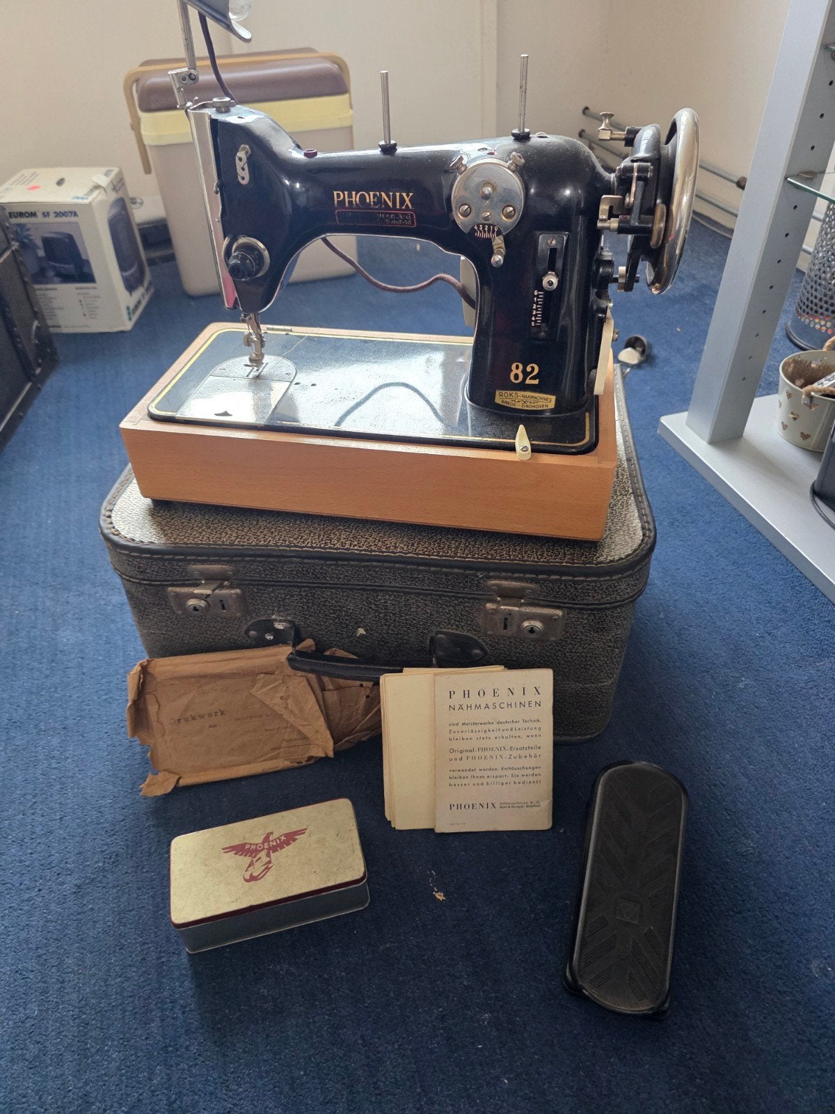 Oude Phoenix naaimachine - Model 82, Ophalen of Verzenden