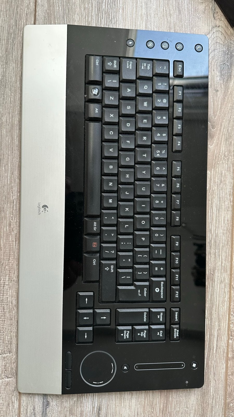Logitech DiNovo Edge Draadloos Toetsenbord met Oplaadstation, Computers en Software, Toetsenborden, Gebruikt, Draadloze ontvanger