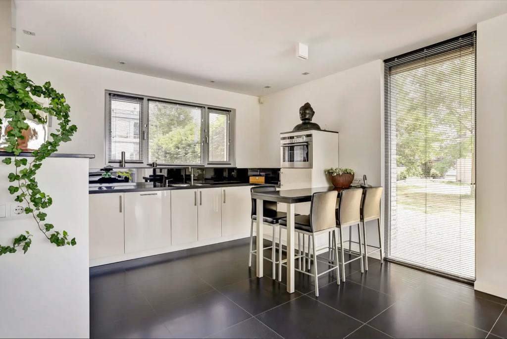 ✨ MODERNE U VORM HOOGGLANS KEUKEN+APPARATUUR   ✨, Huis en Inrichting, Keuken | Complete keukens, Ophalen, U-keuken, Wit, Graniet of Steen