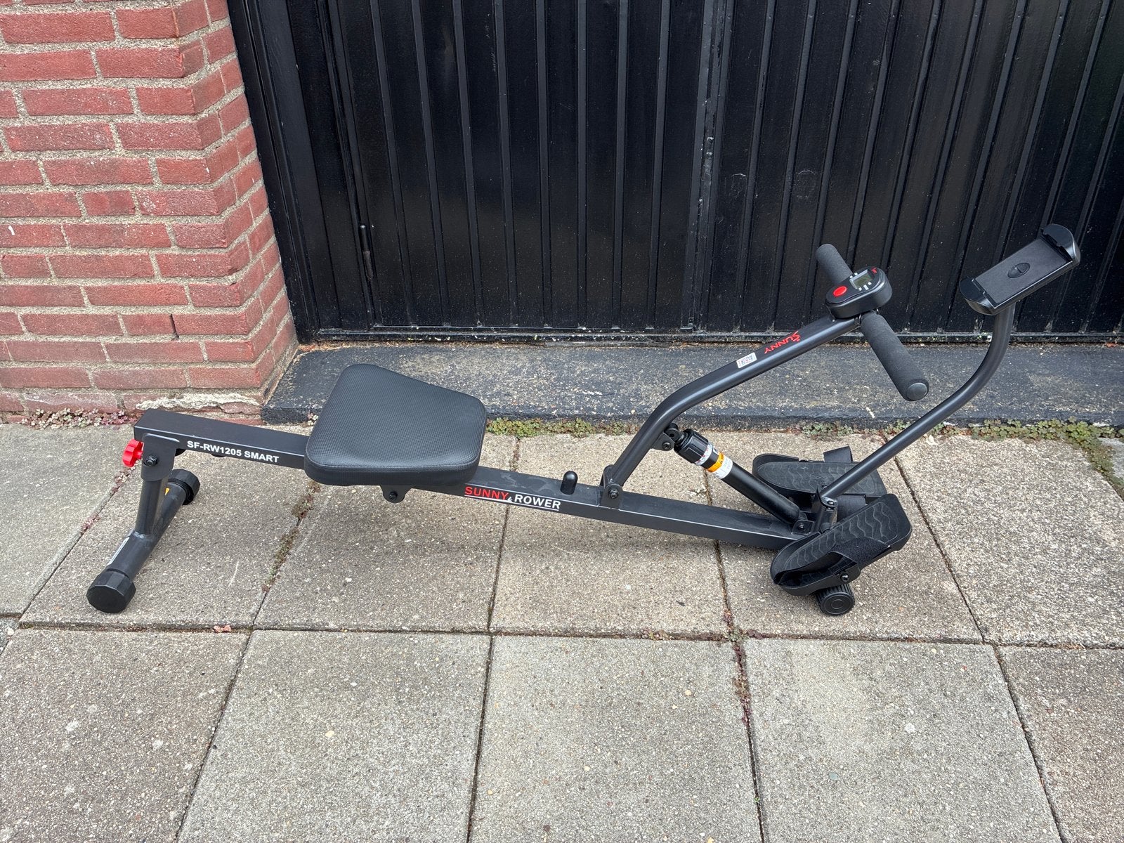 Sunny Rower SF-RW1205 Smart Roeitrainer met Bluetooth, Ophalen, Armen, Zo goed als nieuw, Metaal
