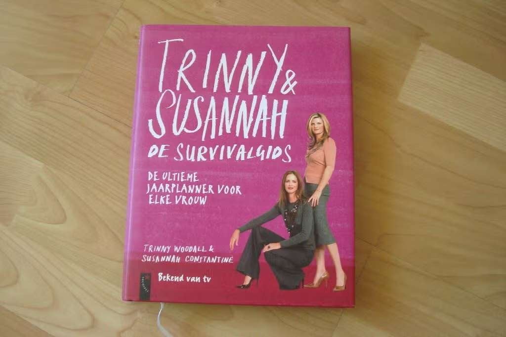 Trinny & Susannah - De Survivalgids, Ophalen of Verzenden, Gelezen, Mode algemeen