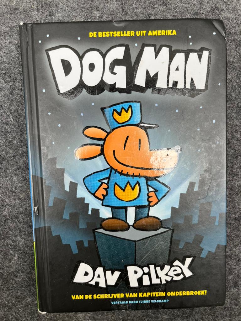 Dog man, Ophalen of Verzenden, Zo goed als nieuw, Fictie algemeen