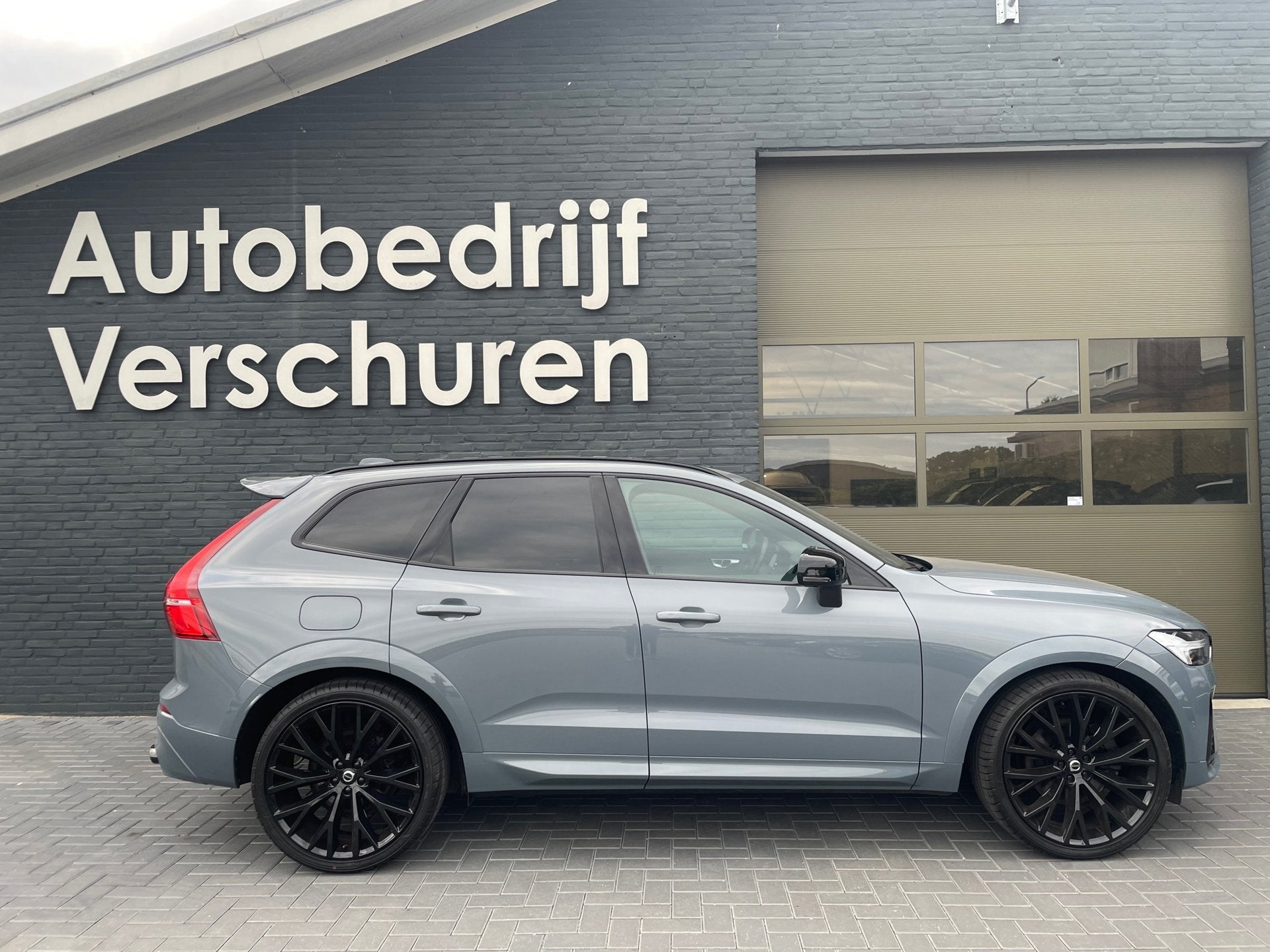 Volvo XC60 2.0 T6 Plug-in hybrid AWD Ultimate dark heico pan, Auto's, Automaat, Dealer onderhouden, Gebruikt, 4 cilinders