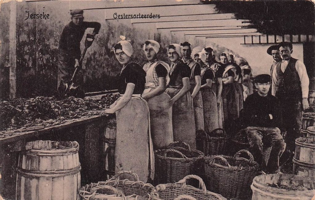 703-068-043 Yerseke Oestersorteerders, Verzamelen, Ophalen of Verzenden, Voor 1920, Zeeland