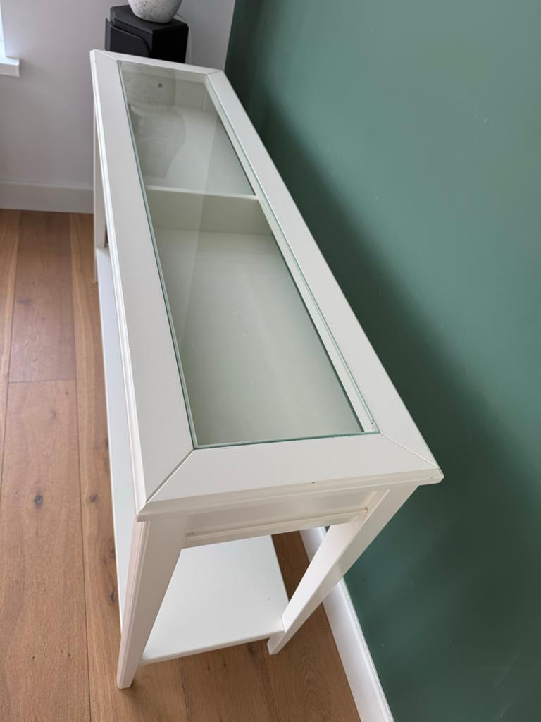 IKEA Sidetable / Dressoir met glazen blad, Ophalen, Gebruikt, 100 tot 150 cm, Glas