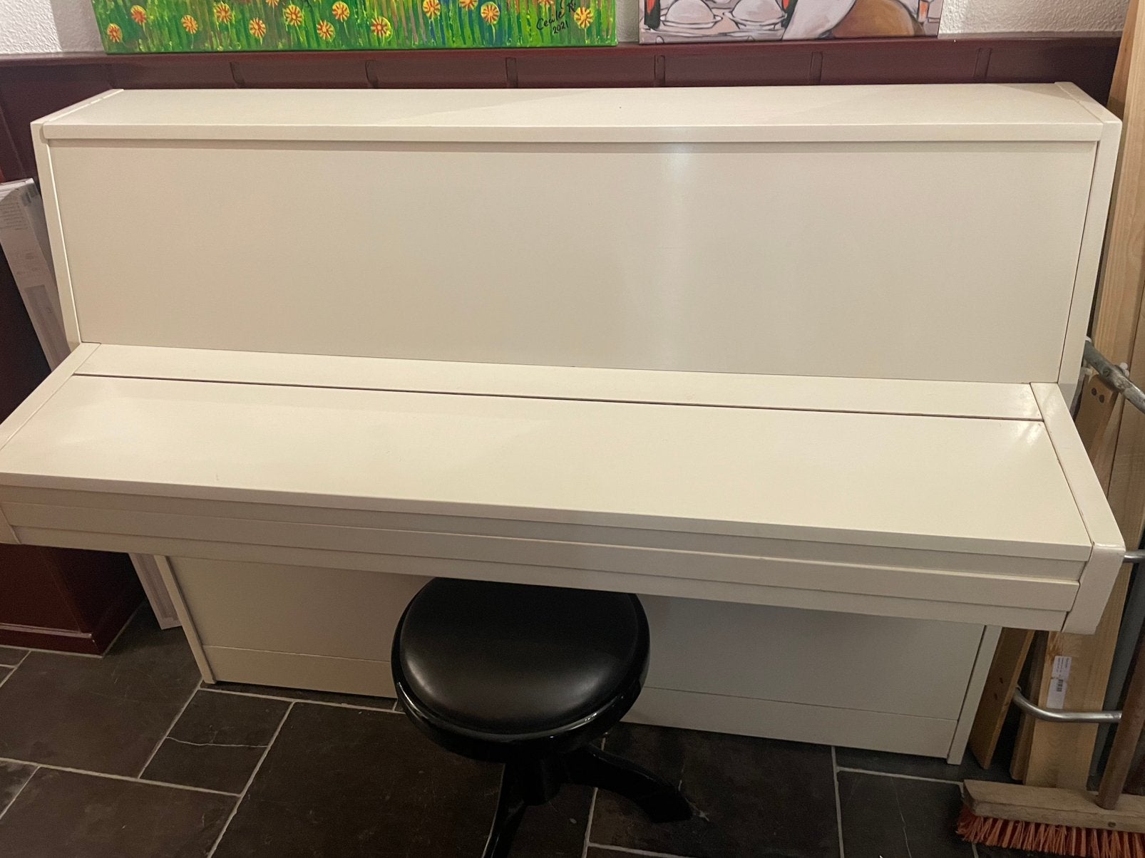 Witte piano Rippen, met bijhorende pianokruk, Muziek en Instrumenten, Piano's, Ophalen, Gebruikt, Wit, Piano