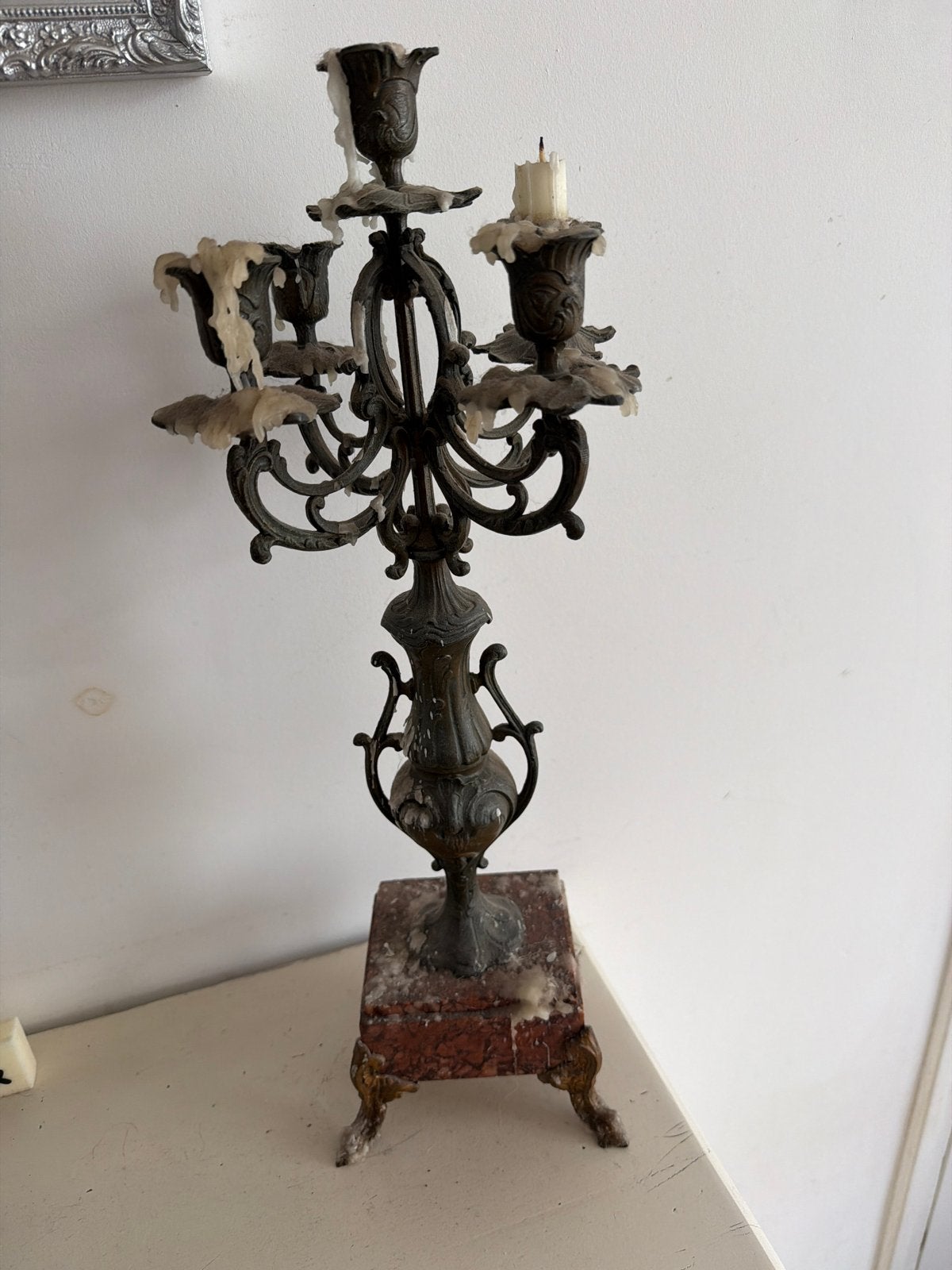 Antieke kandelaar met marmeren voet, Ophalen of Verzenden, Koper of Brons