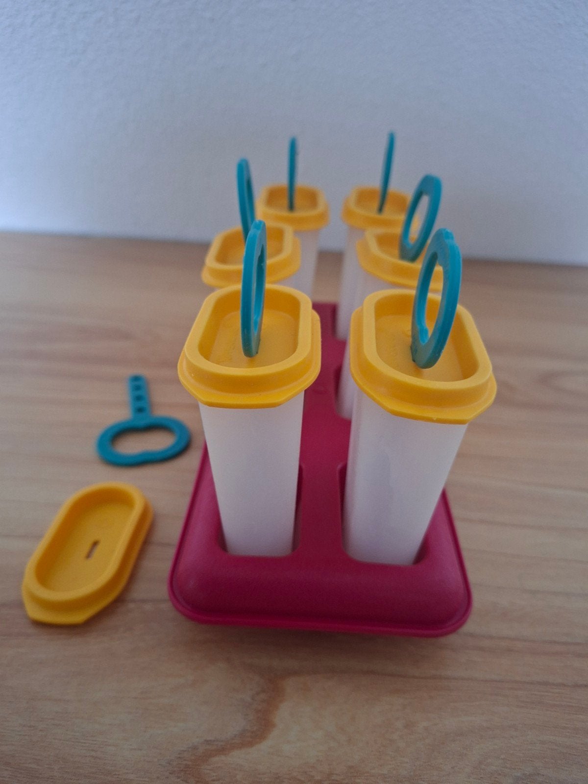 tupperware ijsjes maken ijslollies op stokje, Ophalen of Verzenden, Zo goed als nieuw, Overige typen, Geschikt voor vriezer