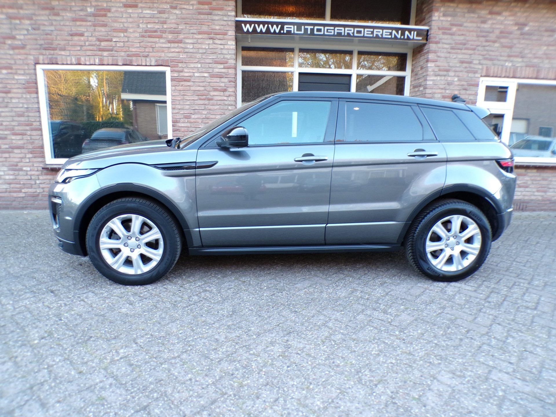 Land Rover Range Rover Evoque 2.0 TD4 HSE Dynamic Automaat /, Auto's, Automaat, Gebruikt, 2000 kg, Leder