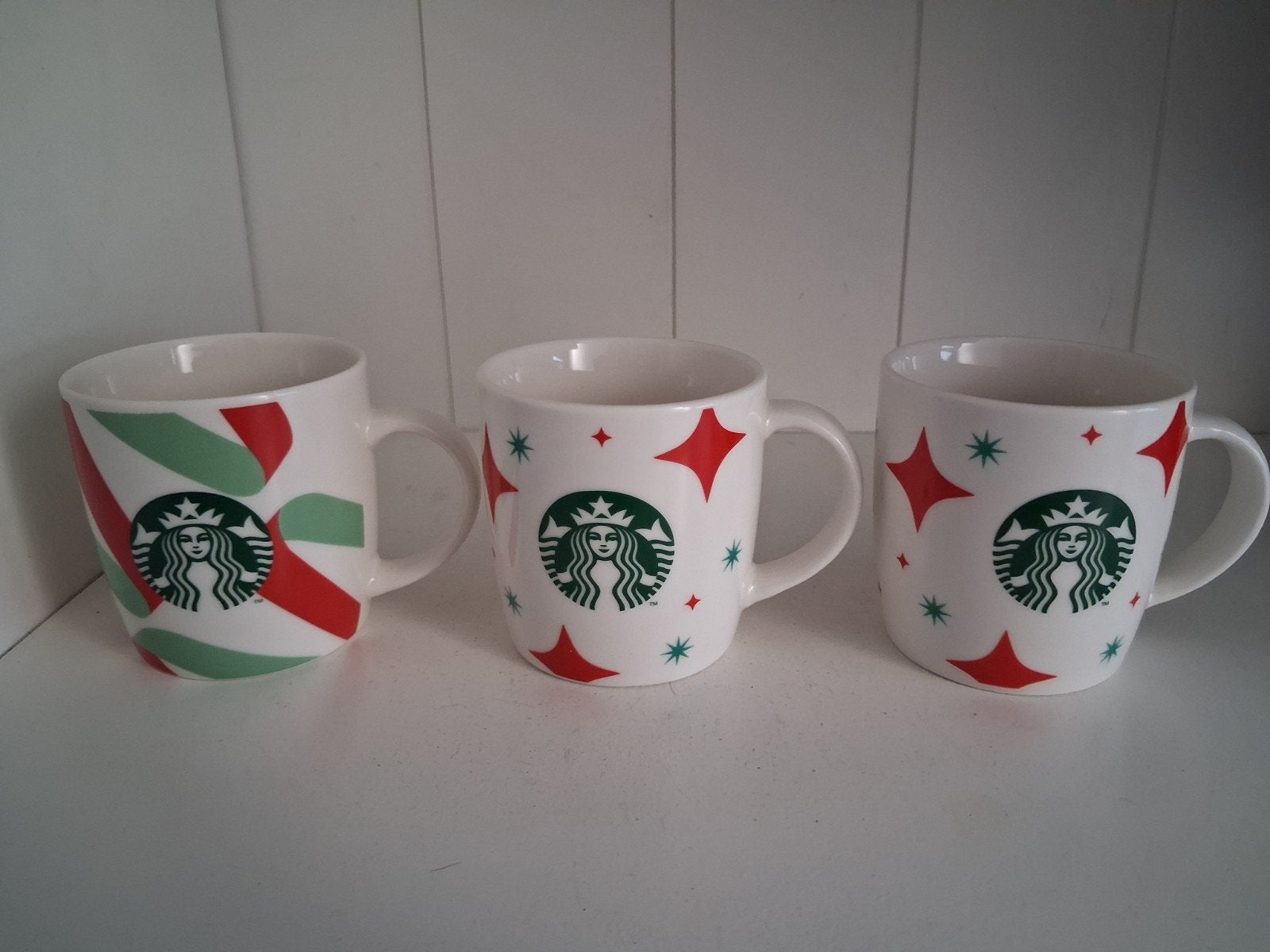 Set van 3 Starbucks kerstmokken - Nieuwstaat, Overige typen, Ophalen of Verzenden, Zo goed als nieuw, Steen/keramiek