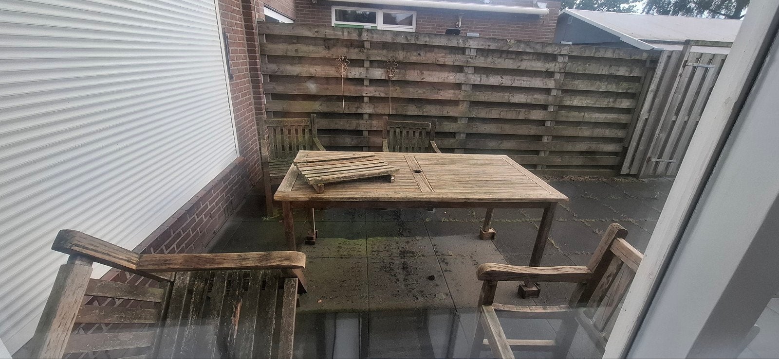 Gratis tuinset: tafel met 4 stoelen (opknapper), Tuin en Terras, Tuinsets en Loungesets, Gebruikt, Tuinset, Hout, 4 zitplaatsen