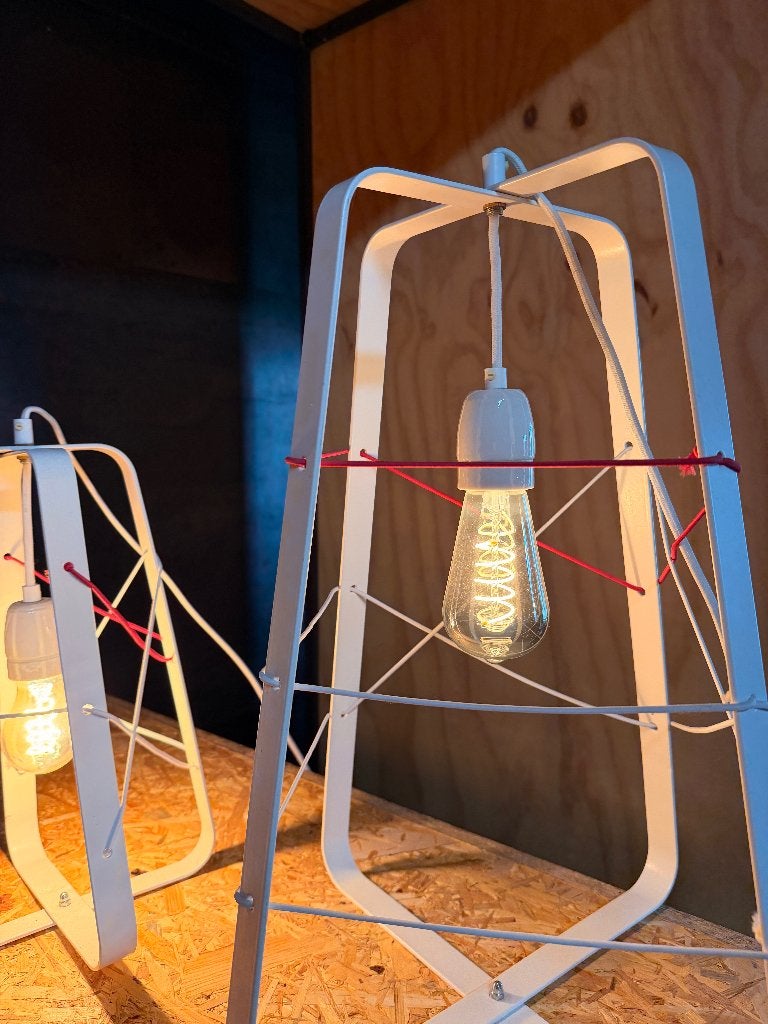 Design tafellamp – zwart/wit  – nieuw in doos, Huis en Inrichting, Met schakelaar, Overige merken, Nieuw, Wit
