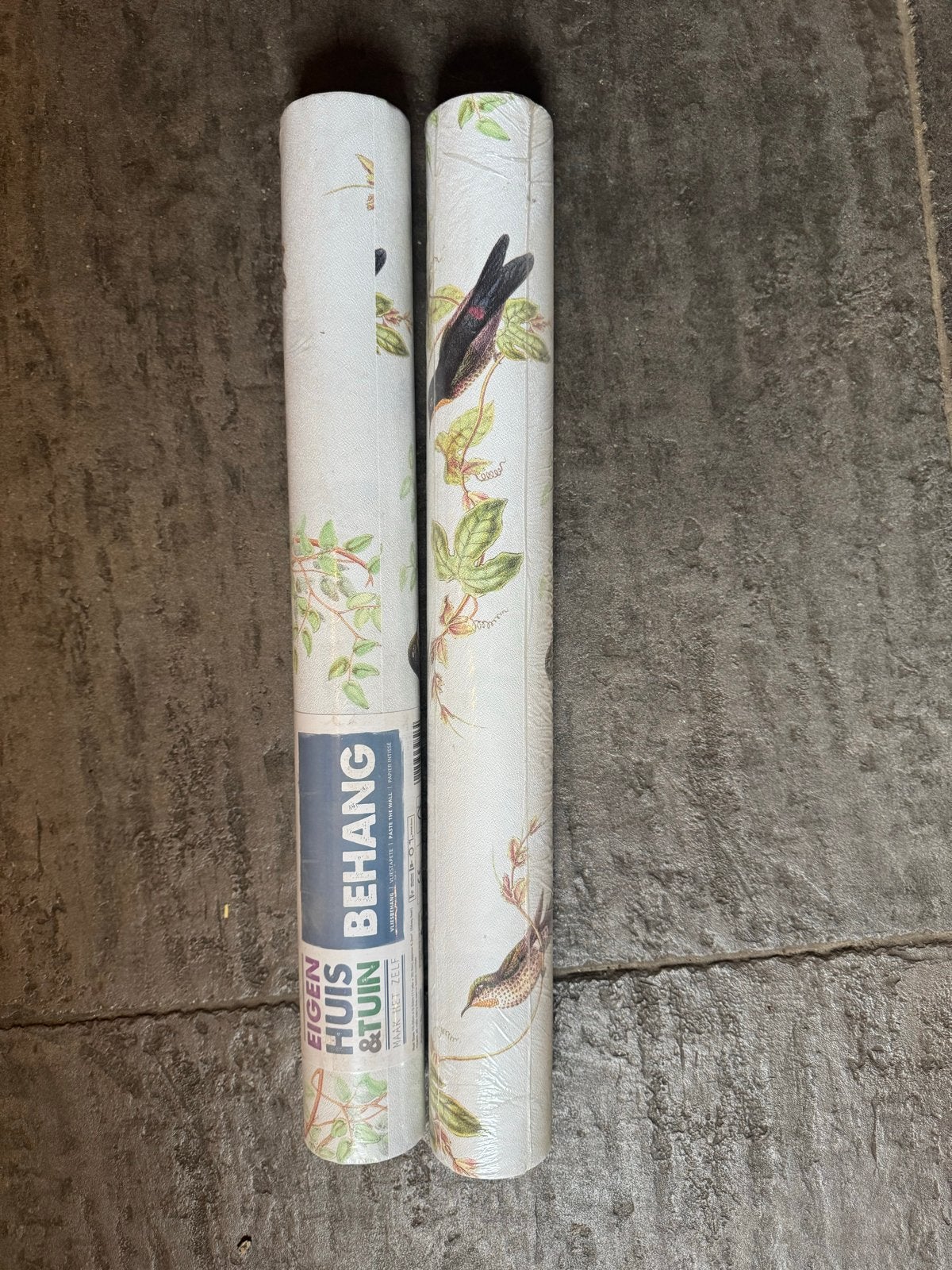 Behang met vogel- en bladmotief - Eigen Huis & Tuin, Natuurlijk, Overige merken, Ophalen of Verzenden, Vliesbehang