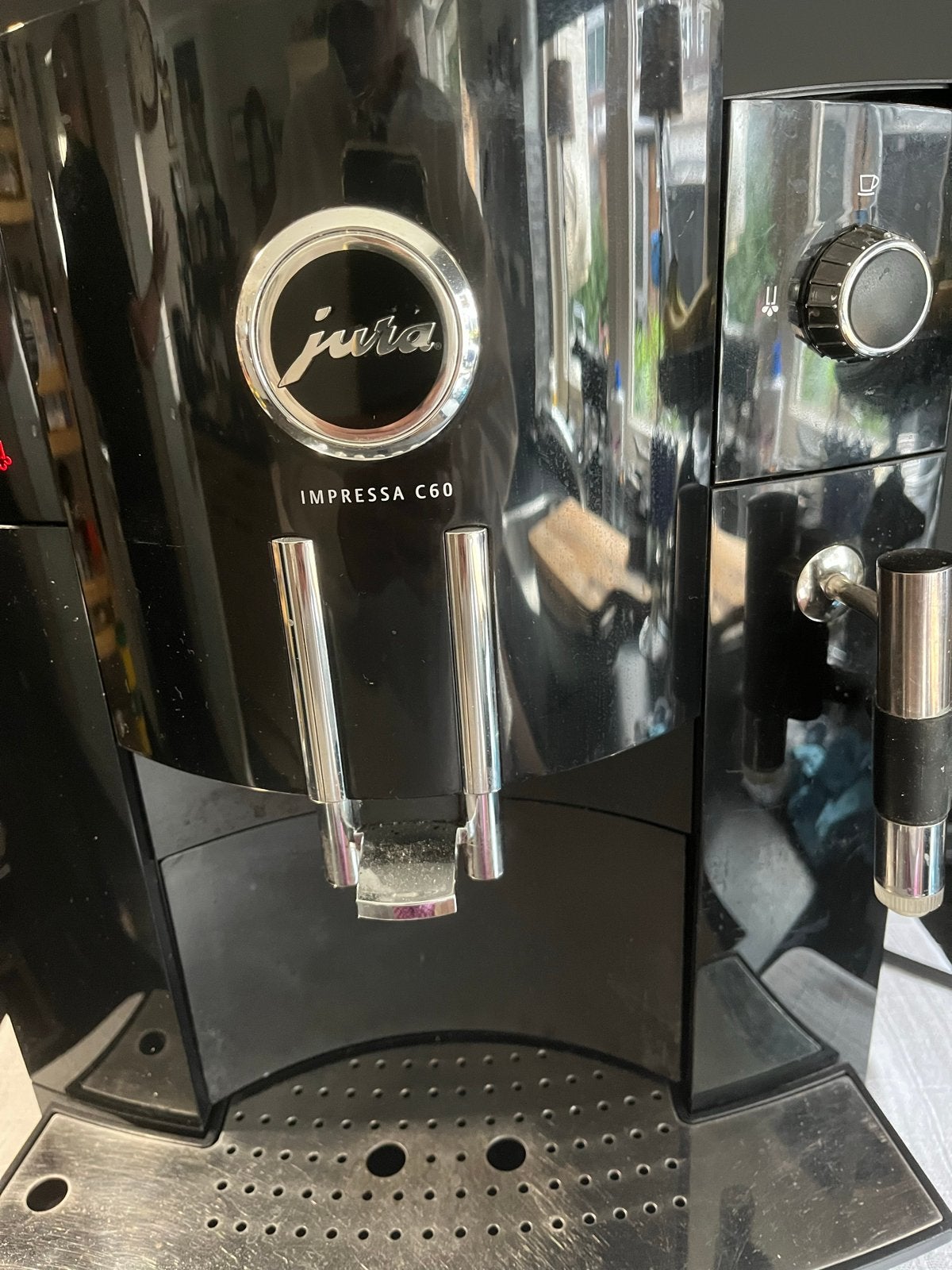 Foto 4 van Jura Impressa C60 Koffiemachine met Melkfunctie