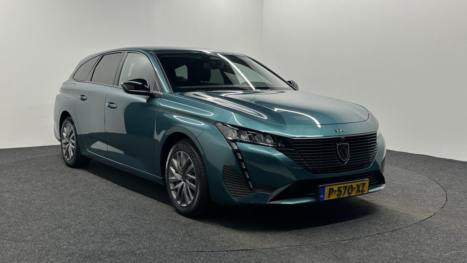 Peugeot 308 SW 1.2 PureTech Active Pack Business NAVI CARPLA, Auto's, Voorwielaandrijving, Stof, Met garantie (alle), Blauw