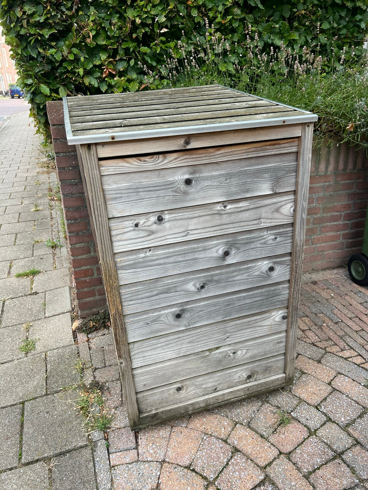 Houten kliko ombouw voor afvalcontainer, Ophalen, Gebruikt
