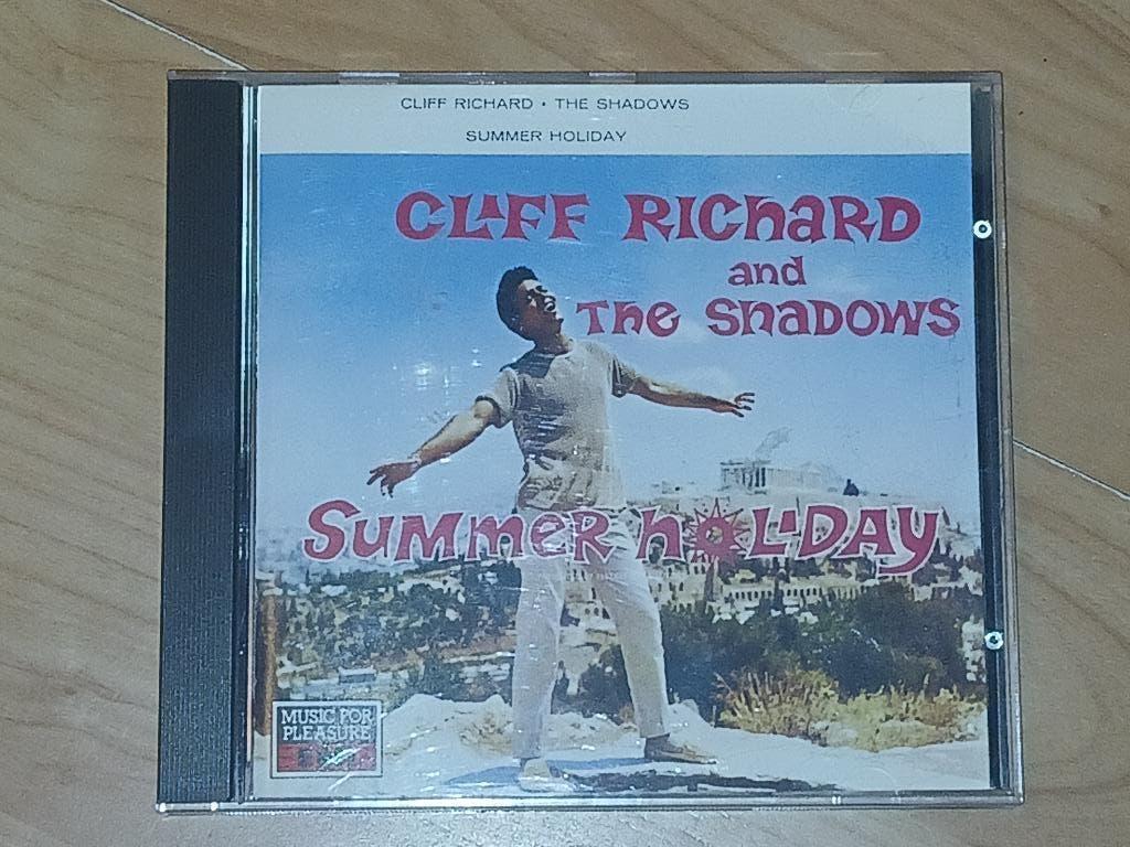 cd CLIFF RICHARD and THE SHADOWS - Summer Holiday, Cd's en Dvd's, Ophalen of Verzenden, 1970 - 1979, Zo goed als nieuw