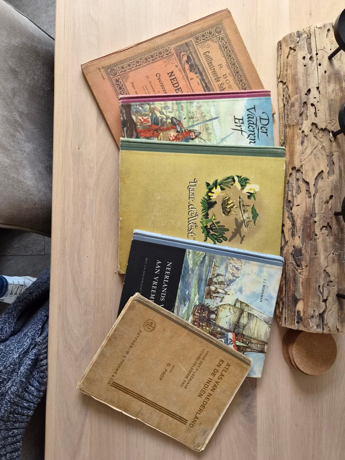 Oude plakplaatjes boeken/ Atlas, Ophalen of Verzenden