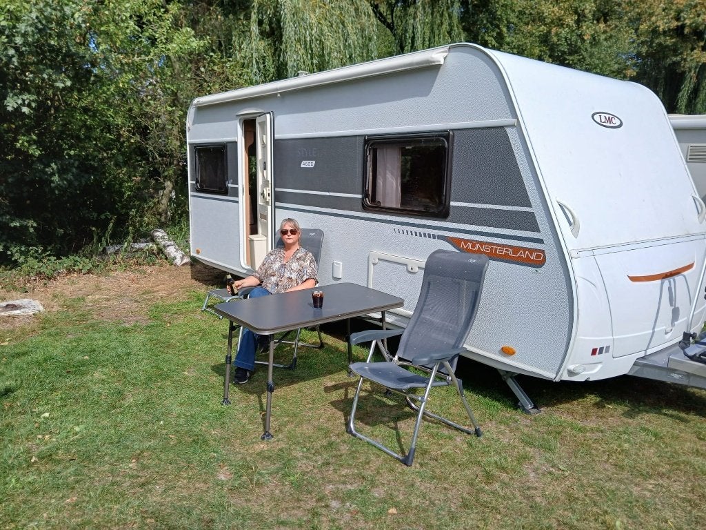 LMC 460D Caravan met Airco, Rondzit, Particulier, Vast bed, 5 tot 6 meter