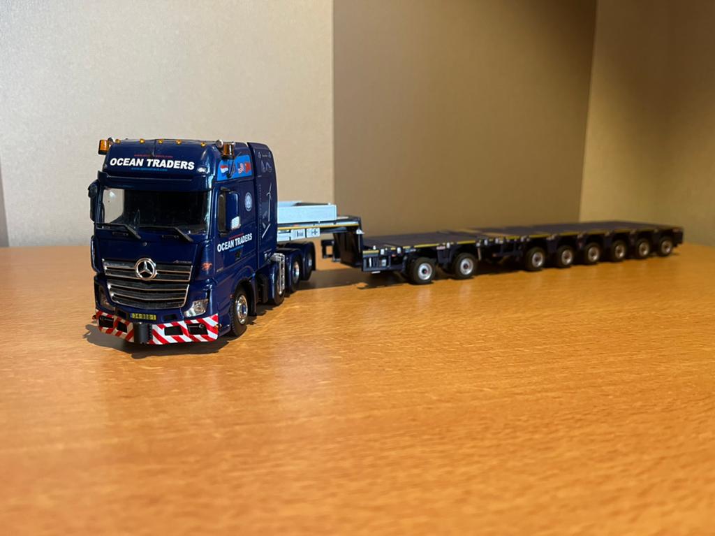 tekno tonkin wsi Ocean Traders Merceders met 6+2 ass trailer, Hobby en Vrije tijd, Modelauto's | 1:50, Ophalen of Verzenden, Zo goed als nieuw