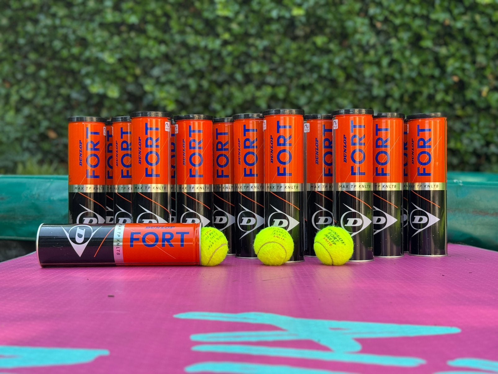 Tennis ballen Fort Dunlop, Sport en Fitness, Tennis, Ballen, L00, Ophalen of Verzenden, Zo goed als nieuw