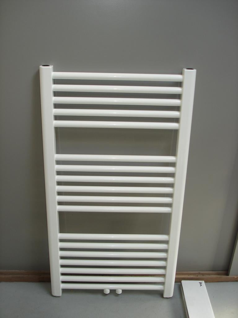 Badkamer radiator 60 cm breed x 97 cm hoog met midden onder, Nieuw, Ophalen of Verzenden, Wit, Metaal