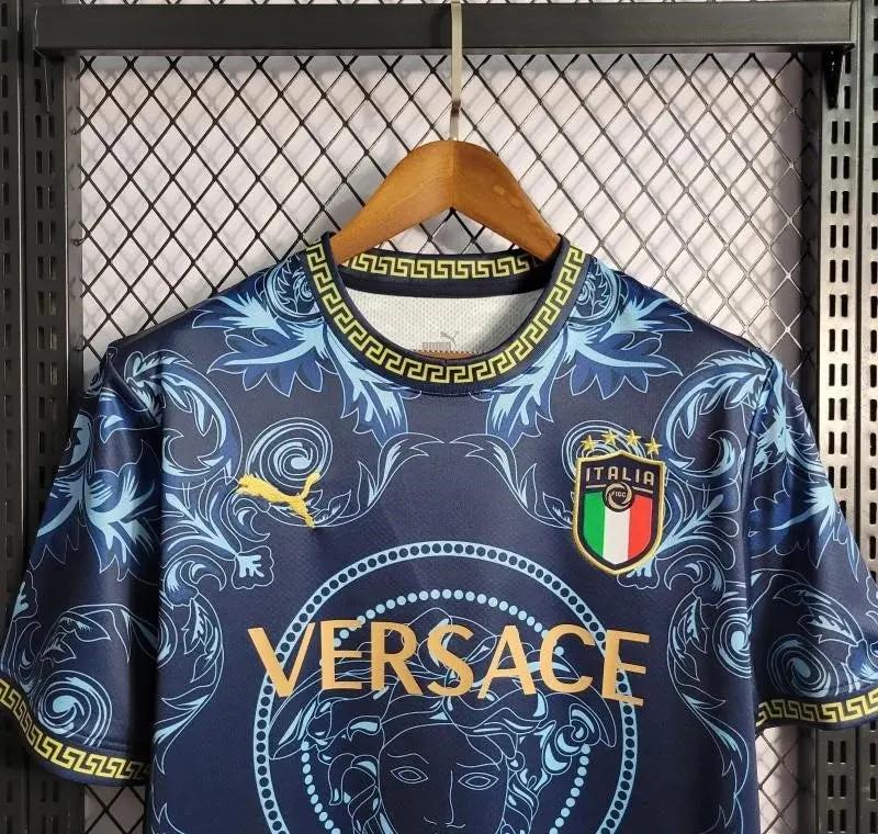 Versace x Italia Voetbalshirt  Maat (S), Ophalen of Verzenden, Zo goed als nieuw, Maat 46 (S) of kleiner, Blauw